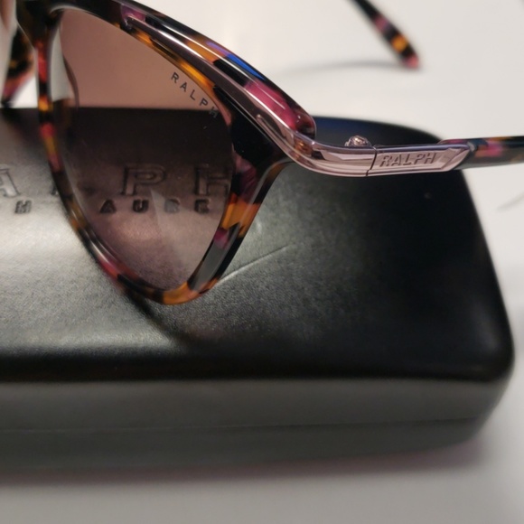Ralph Lauren Sunglassess - Picture 3 of 6